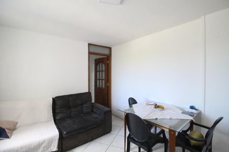 Sala de apartamento para alugar com 2 quartos, 52m² em Jacarepaguá, Rio de Janeiro