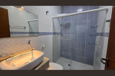 Banheiro de casa para alugar com 4 quartos, 365m² em Vila Tupi, Praia Grande