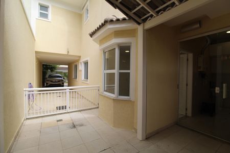 Casa de condomínio à venda com 150m², 4 quartos e 2 vagasGaragem