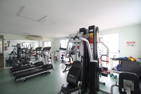 Casa de condomínio à venda com 150m², 4 quartos e 2 vagasÁrea comum - Academia