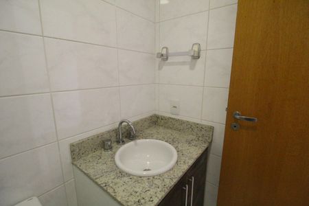 Casa de condomínio à venda com 150m², 4 quartos e 2 vagasBanheiro da Suíte 2