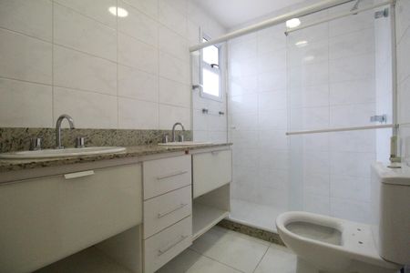 Casa de condomínio à venda com 150m², 4 quartos e 2 vagasBanheiro da Suíte 3