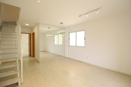 Sala de casa de condomínio à venda com 4 quartos, 150m² em Freguesia (jacarepaguá), Rio de Janeiro