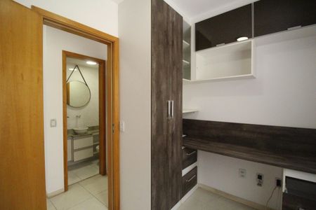Casa de condomínio à venda com 150m², 4 quartos e 2 vagasQuarto