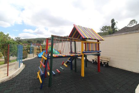 Casa de condomínio à venda com 150m², 4 quartos e 2 vagasÁrea comum - Playground