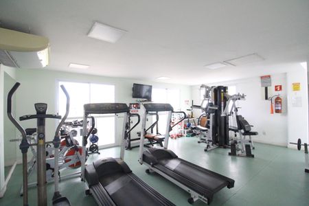 Casa de condomínio à venda com 150m², 4 quartos e 2 vagasÁrea comum - Academia