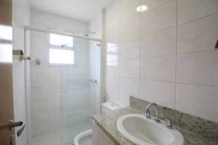 Casa de condomínio à venda com 150m², 4 quartos e 2 vagasBanheiro da Suíte 1