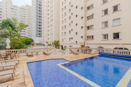 Apartamento para alugar com 170m², 4 quartos e 2 vagasÁrea comum - Piscina