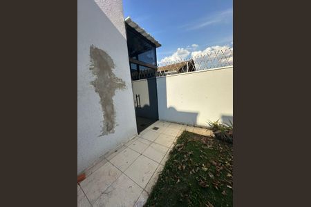 Casa à venda com 125m², 3 quartos e 2 vagas Casa à venda com 125m², 3 quartos e 2 vagasÁrea Externa