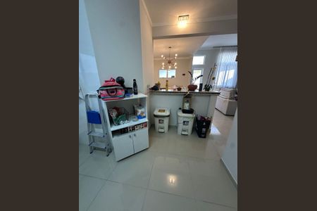 Casa à venda com 125m², 3 quartos e 2 vagas Casa à venda com 125m², 3 quartos e 2 vagasCozinha