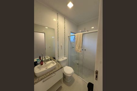 Casa à venda com 125m², 3 quartos e 2 vagas Casa à venda com 125m², 3 quartos e 2 vagasBanheiro 2