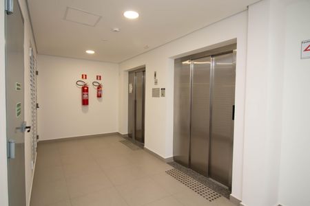 Apartamento à venda com 125m², 3 quartos e 2 vagas Apartamento à venda com 125m², 3 quartos e 2 vagasHall de entrada