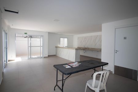 Apartamento à venda com 125m², 3 quartos e 2 vagas Apartamento à venda com 125m², 3 quartos e 2 vagasÁrea comum - Salão de festas