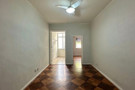 Sala de apartamento à venda com 2 quartos, 81m² em Leme, Rio de Janeiro