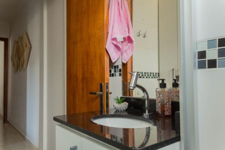 Apartamento à venda com 65m², 2 quartos e 1 vaga Apartamento à venda com 65m², 2 quartos e 1 vagaBanheiro