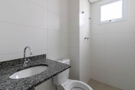 Apartamento à venda com 64m², 2 quartos e 2 vagas Apartamento à venda com 64m², 2 quartos e 2 vagasBanheiro da Suíte