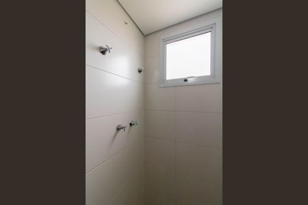 Apartamento à venda com 64m², 2 quartos e 2 vagas Apartamento à venda com 64m², 2 quartos e 2 vagasBanheiro da Suíte