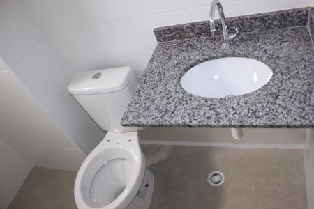 Apartamento à venda com 64m², 2 quartos e 2 vagasBanheiro da Suíte
