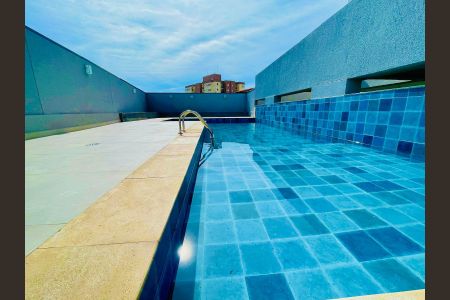 Apartamento à venda com 64m², 2 quartos e 2 vagas Apartamento à venda com 64m², 2 quartos e 2 vagasÁrea comum - Piscina