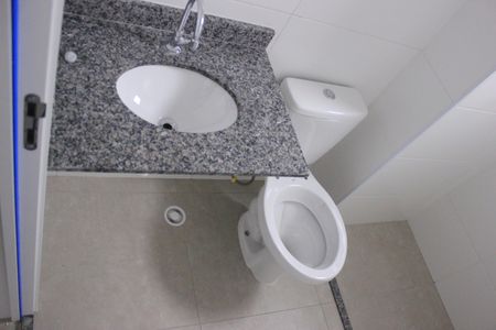 Apartamento à venda com 64m², 2 quartos e 2 vagasBanheiro social