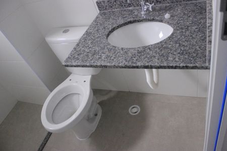 Apartamento à venda com 64m², 2 quartos e 2 vagasBanheiro da Suíte