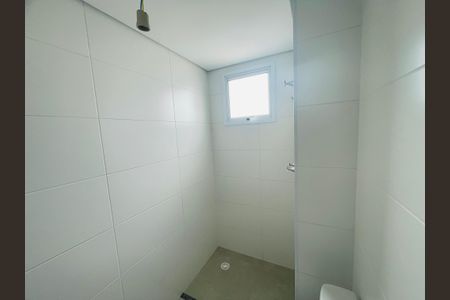 Apartamento à venda com 64m², 2 quartos e 2 vagas Apartamento à venda com 64m², 2 quartos e 2 vagasBanheiro da Suíte