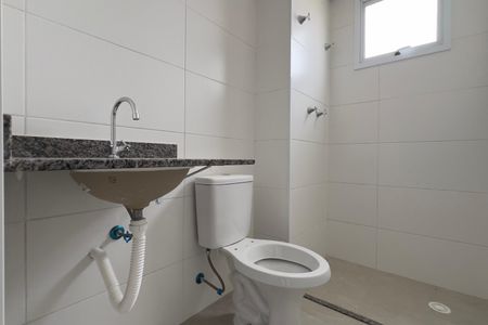 Apartamento à venda com 64m², 2 quartos e 1 vaga Apartamento à venda com 64m², 2 quartos e 1 vagaBanheiro da Suíte
