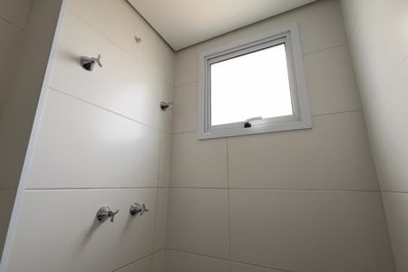 Apartamento à venda com 64m², 2 quartos e 1 vaga Apartamento à venda com 64m², 2 quartos e 1 vagaBanheiro da Suíte