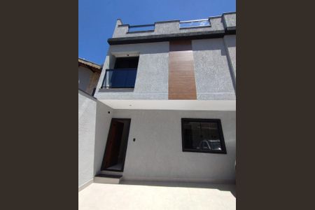 Casa à venda com 91m², 2 quartos e 1 vaga Casa à venda com 91m², 2 quartos e 1 vagaFachada