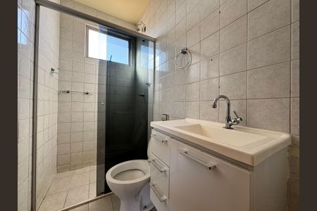 Apartamento à venda com 180m², 3 quartos e 2 vagas Apartamento à venda com 180m², 3 quartos e 2 vagasBanheiro da Suíte