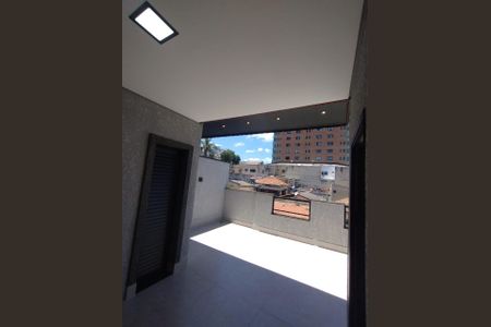 Casa à venda com 80m², 2 quartos e 2 vagas Casa à venda com 80m², 2 quartos e 2 vagasÁrea Externa