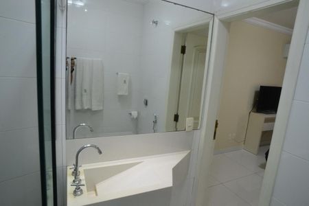 Apartamento para alugar com 200m², 5 quartos e 3 vagas Apartamento para alugar com 200m², 5 quartos e 3 vagasBanheiro Suíte 2