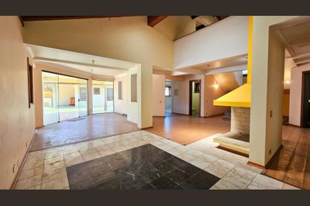 Sala de casa à venda com 5 quartos, 400m² em Jardim Santa Helena, São Paulo