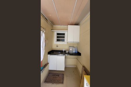 Apartamento à venda com 140m², 3 quartos e 2 vagas Apartamento à venda com 140m², 3 quartos e 2 vagasLavanderia