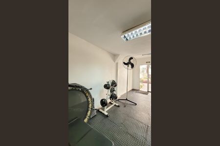 Apartamento à venda com 140m², 3 quartos e 2 vagas Apartamento à venda com 140m², 3 quartos e 2 vagasÁrea comum - Academia