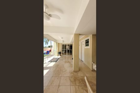 Apartamento à venda com 140m², 3 quartos e 2 vagas Apartamento à venda com 140m², 3 quartos e 2 vagasÁrea comum - Salão de festas