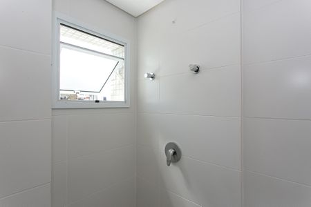 Apartamento à venda com 81m², 2 quartos e 2 vagas Apartamento à venda com 81m², 2 quartos e 2 vagasBanheiro da Suíte
