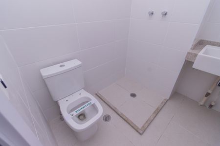 Banheiro Social de kitnet/studio à venda com 0 quarto, 28m² em Jardim Paulista, São Paulo