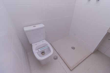 Banheiro de kitnet/studio à venda com 0 quarto, 30m² em Jardim Paulista, São Paulo