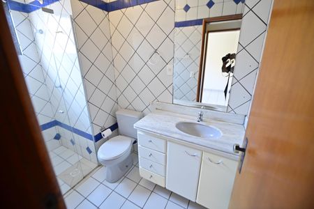 Casa de condomínio para alugar com 170m², 3 quartos e 2 vagas Casa de condomínio para alugar com 170m², 3 quartos e 2 vagasBanheiro Social