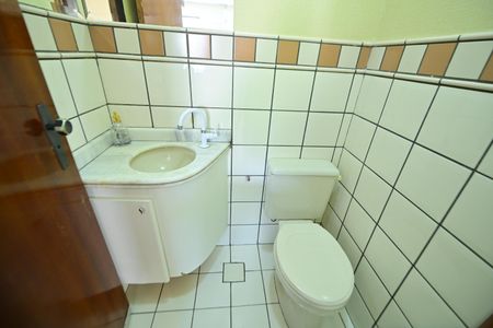 Casa de condomínio para alugar com 170m², 3 quartos e 2 vagas Casa de condomínio para alugar com 170m², 3 quartos e 2 vagasBanheiro de Serviço