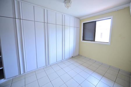 Casa de condomínio para alugar com 170m², 3 quartos e 2 vagas Casa de condomínio para alugar com 170m², 3 quartos e 2 vagasSuíte