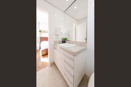 Apartamento à venda com 95m², 3 quartos e 1 vagaBanheiro suíte