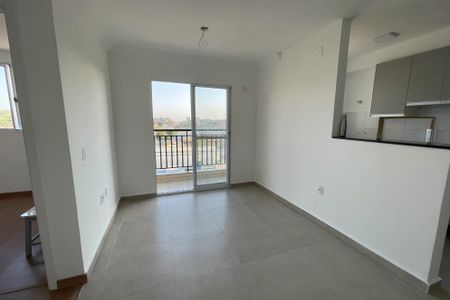 Sala de apartamento para alugar com 2 quartos, 45m² em Figueira, Duque de Caxias