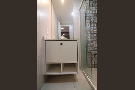 Apartamento à venda com 80m², 2 quartos e 2 vagasSuíte Banheiro