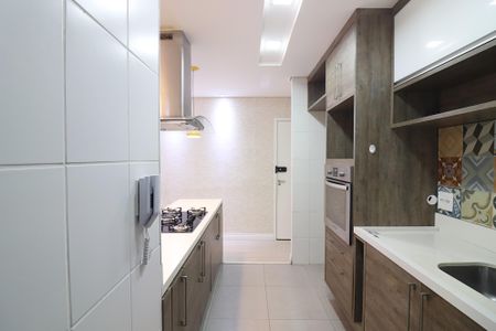 Apartamento à venda com 80m², 2 quartos e 2 vagasCozinha