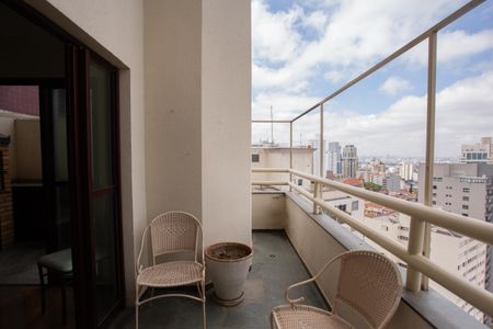 Apartamento para alugar com 220m², 2 quartos e 4 vagas Apartamento para alugar com 220m², 2 quartos e 4 vagasVaranda da Sala