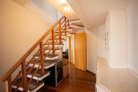 Apartamento para alugar com 220m², 2 quartos e 4 vagas Apartamento para alugar com 220m², 2 quartos e 4 vagasHall