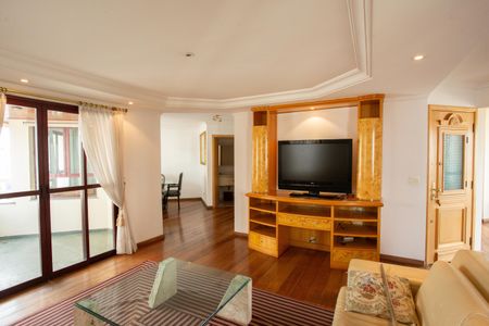 Apartamento para alugar com 220m², 2 quartos e 4 vagas Apartamento para alugar com 220m², 2 quartos e 4 vagasSala