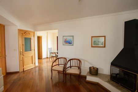 Apartamento para alugar com 220m², 2 quartos e 4 vagas Apartamento para alugar com 220m², 2 quartos e 4 vagasSala